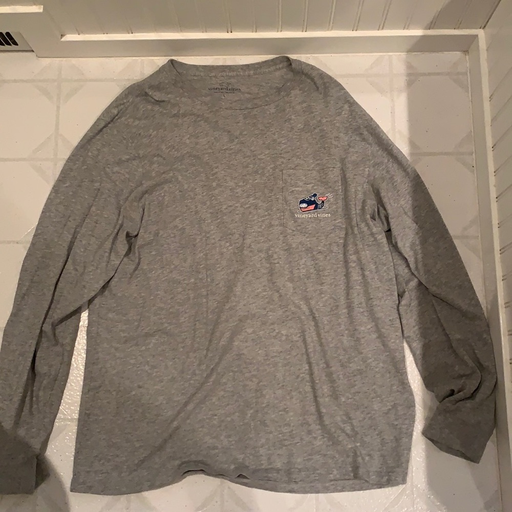 Men’s Vineyard Vines long sleeve